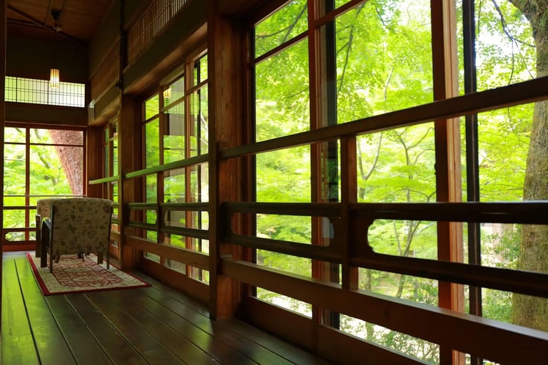 静かな森と明治・大正離れの宿　環翠楼