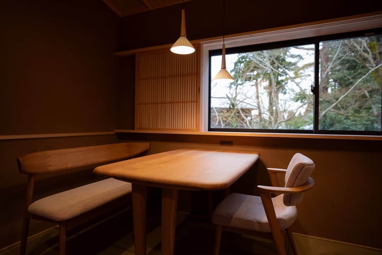 静かな森と明治・大正離れの宿　環翠楼