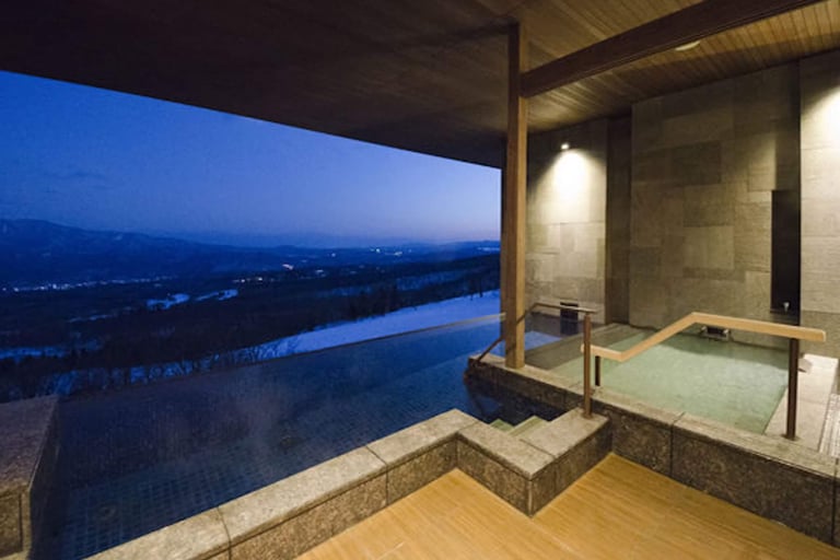 赤倉観光ホテル